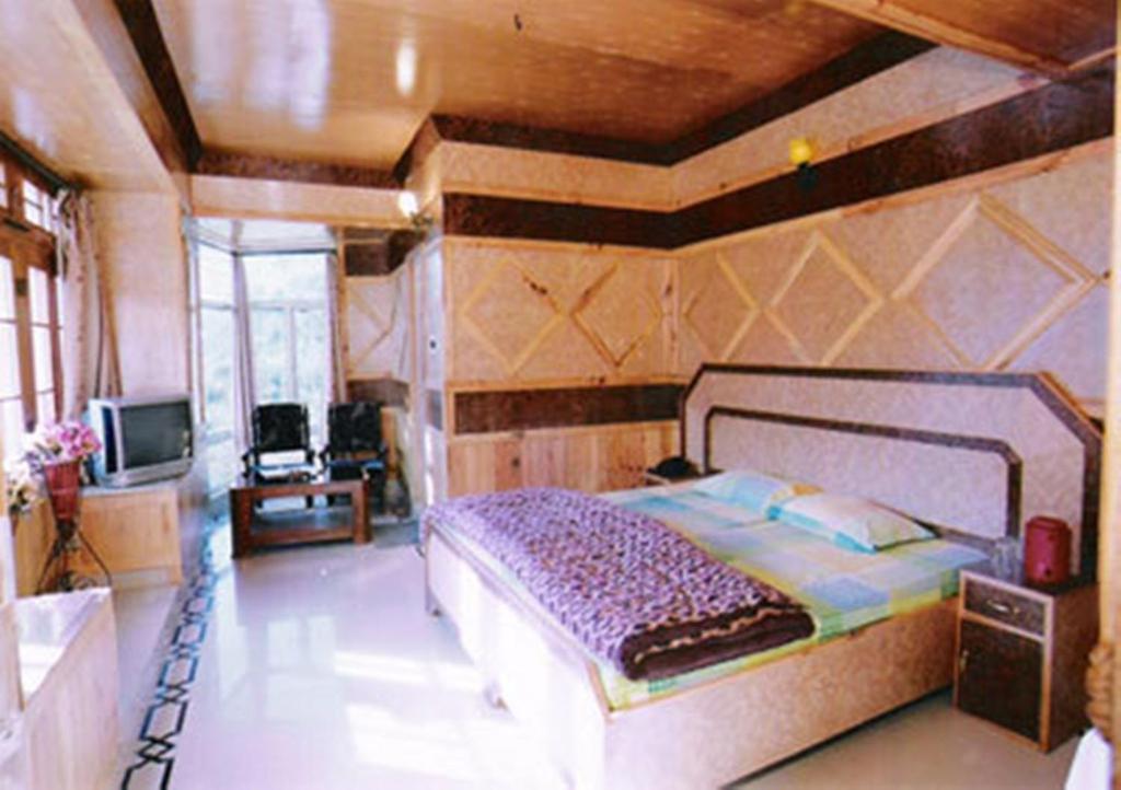 Hotel Arsh International Nainital Kamer foto